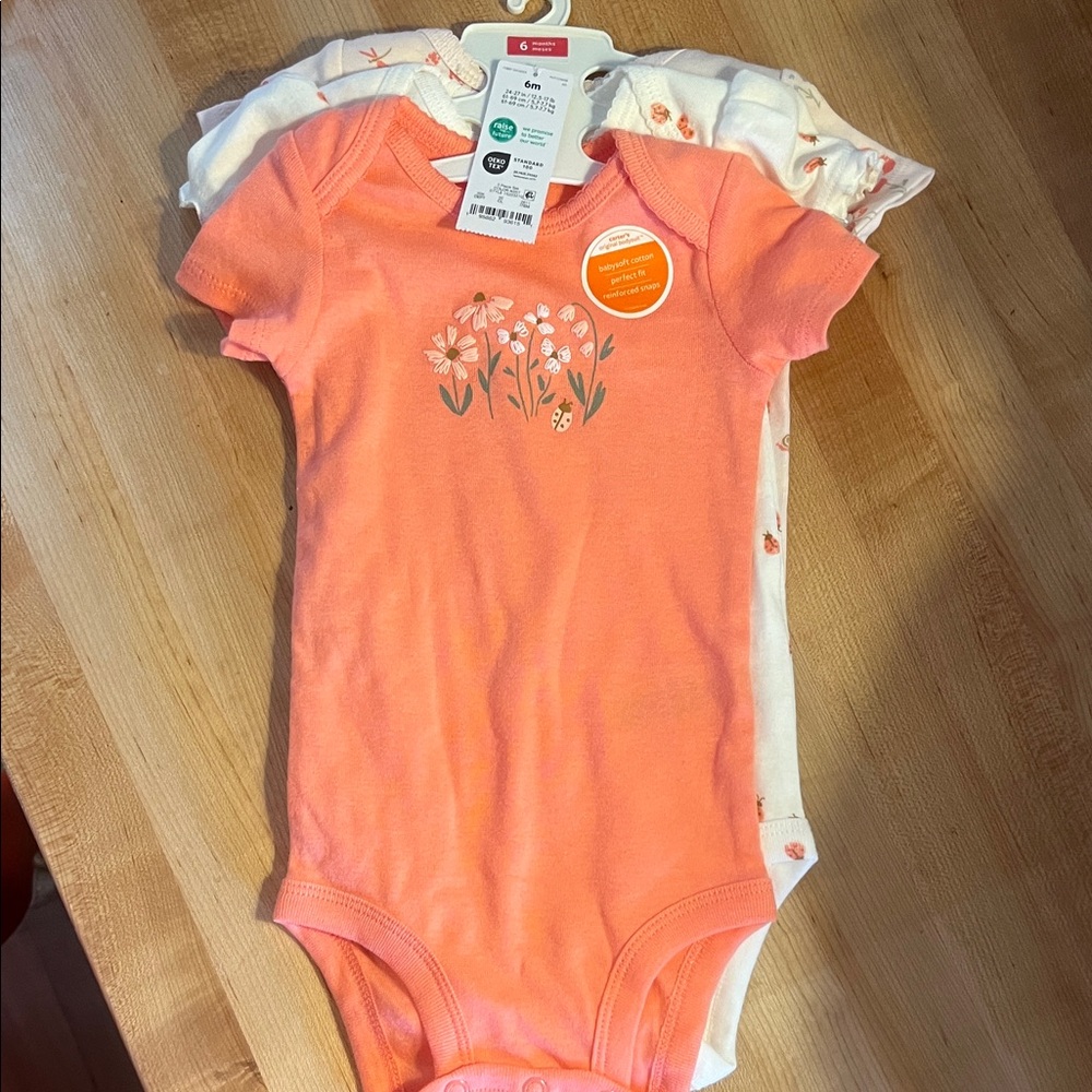 NWT Carter’s Baby Bodysuits 3 pack, 6 months